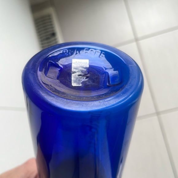 NWOT: Blue Water Bottle. NEW - Picture 5 of 8